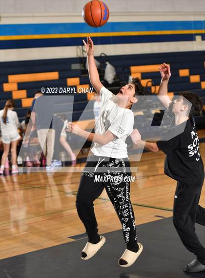 Thumbnail 2 in Pilibos vs Fontana (San Gabriel Winter Classics Tournament) photogallery.