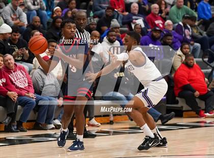 Thumbnail 1 in Kokomo vs. Ben Davis (Sneakers for Santa Shootout) photogallery.