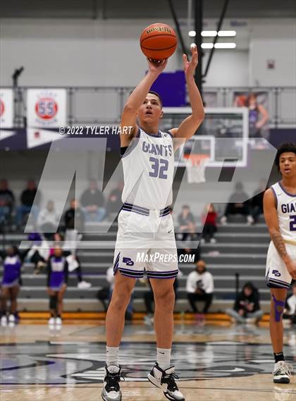 Thumbnail 1 in Kokomo vs. Ben Davis (Sneakers for Santa Shootout) photogallery.