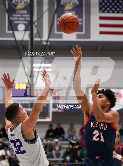 Thumbnail 2 in Kokomo vs. Ben Davis (Sneakers for Santa Shootout) photogallery.