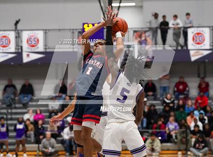 Thumbnail 1 in Kokomo vs. Ben Davis (Sneakers for Santa Shootout) photogallery.