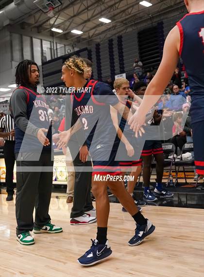 Thumbnail 3 in Kokomo vs. Ben Davis (Sneakers for Santa Shootout) photogallery.