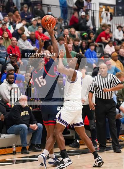 Thumbnail 1 in Kokomo vs. Ben Davis (Sneakers for Santa Shootout) photogallery.