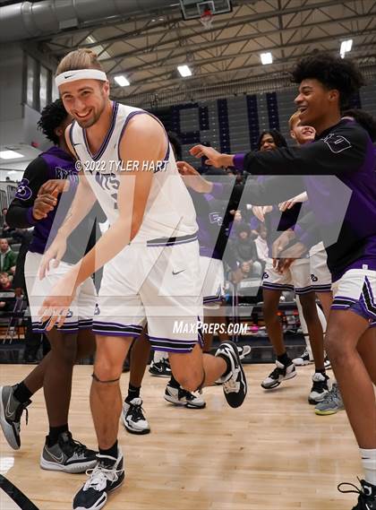 Thumbnail 1 in Kokomo vs. Ben Davis (Sneakers for Santa Shootout) photogallery.