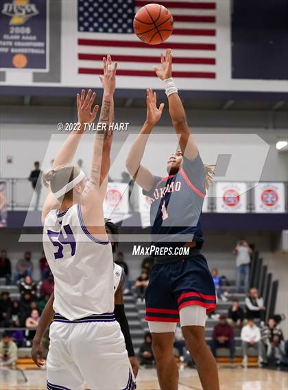Thumbnail 3 in Kokomo vs. Ben Davis (Sneakers for Santa Shootout) photogallery.