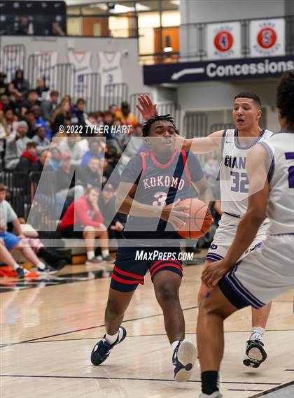 Thumbnail 1 in Kokomo vs. Ben Davis (Sneakers for Santa Shootout) photogallery.
