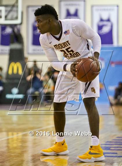 Thumbnail 2 in Cardozo vs Mt. Vernon (SNY Invitational) photogallery.