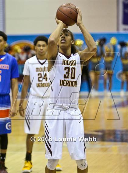 Thumbnail 3 in Cardozo vs Mt. Vernon (SNY Invitational) photogallery.
