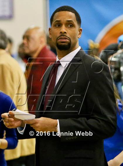 Thumbnail 3 in Cardozo vs Mt. Vernon (SNY Invitational) photogallery.