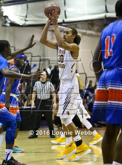 Thumbnail 1 in Cardozo vs Mt. Vernon (SNY Invitational) photogallery.