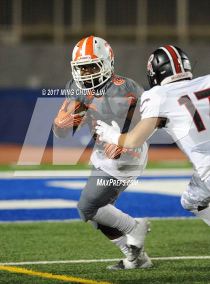 Thumbnail 3 in Huntington Park vs. Cleveland (CIF LACS D2 Final) photogallery.
