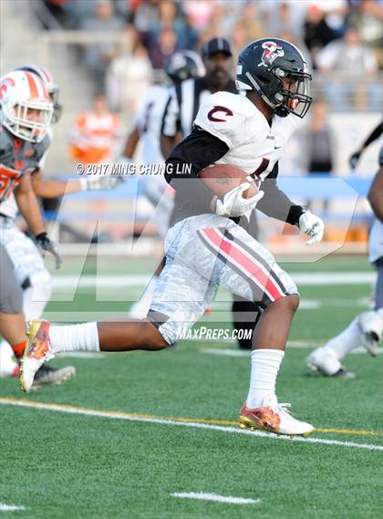 Thumbnail 2 in Huntington Park vs. Cleveland (CIF LACS D2 Final) photogallery.