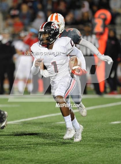 Thumbnail 1 in Huntington Park vs. Cleveland (CIF LACS D2 Final) photogallery.