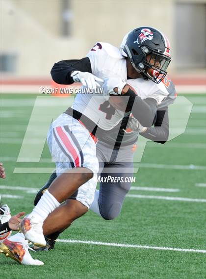 Thumbnail 1 in Huntington Park vs. Cleveland (CIF LACS D2 Final) photogallery.