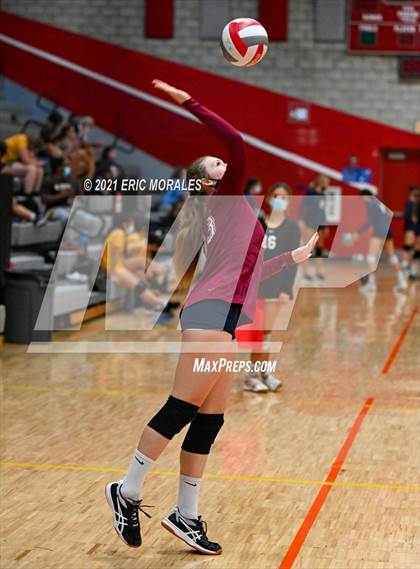 Thumbnail 2 in Steele Canyon vs San Marcos (SUHI JV Tournament) photogallery.