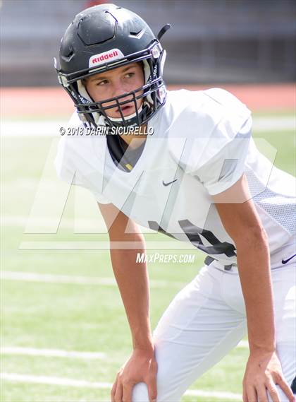 Thumbnail 1 in Canyon View vs. Kingman Academy photogallery.