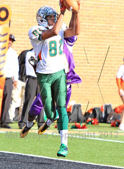 Thumbnail 2 in East Lincoln vs. Tarboro (NCHSAA 2A Final) photogallery.