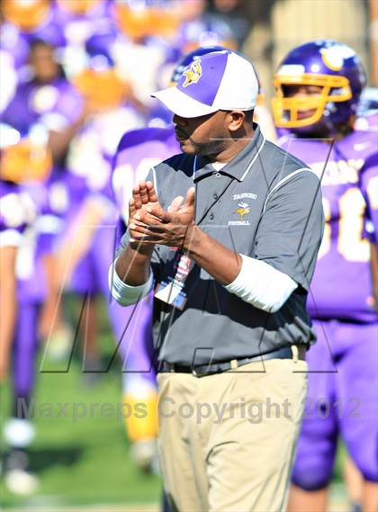 Thumbnail 1 in East Lincoln vs. Tarboro (NCHSAA 2A Final) photogallery.
