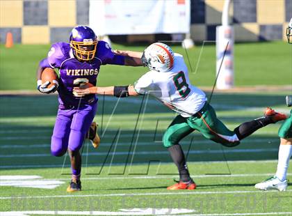 Thumbnail 2 in East Lincoln vs. Tarboro (NCHSAA 2A Final) photogallery.