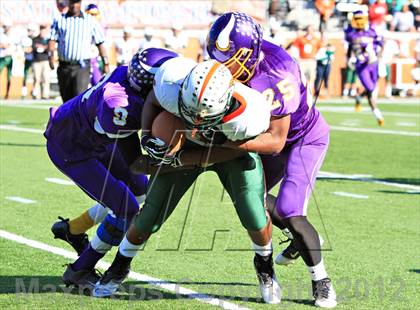Thumbnail 3 in East Lincoln vs. Tarboro (NCHSAA 2A Final) photogallery.