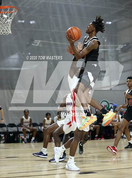 Thumbnail 3 in Liberty Heights vs Northside Christian Academy photogallery.