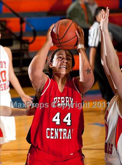 Thumbnail 1 in Perry County Central @ Marshall County (Marshall County Hoopfest) photogallery.