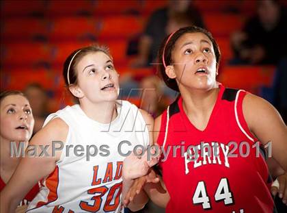 Thumbnail 3 in Perry County Central @ Marshall County (Marshall County Hoopfest) photogallery.