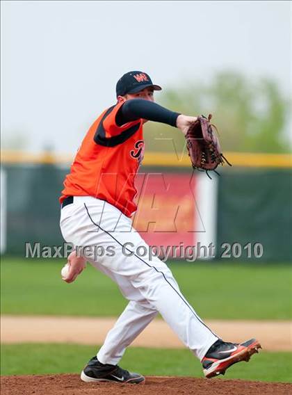 Thumbnail 3 in White Bear Lake vs Mounds View photogallery.