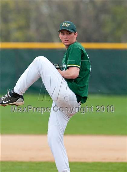 Thumbnail 1 in White Bear Lake vs Mounds View photogallery.