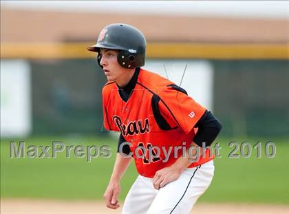 Thumbnail 2 in White Bear Lake vs Mounds View photogallery.