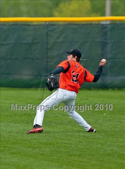 Thumbnail 1 in White Bear Lake vs Mounds View photogallery.