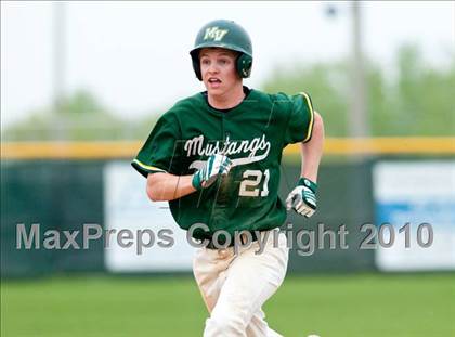 Thumbnail 1 in White Bear Lake vs Mounds View photogallery.