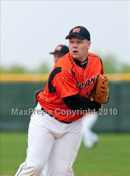 Thumbnail 3 in White Bear Lake vs Mounds View photogallery.