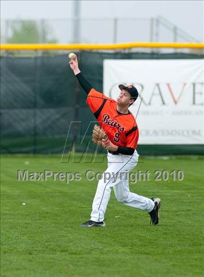 Thumbnail 1 in White Bear Lake vs Mounds View photogallery.