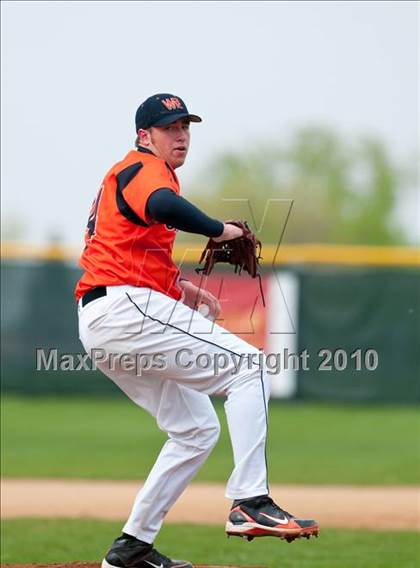 Thumbnail 2 in White Bear Lake vs Mounds View photogallery.