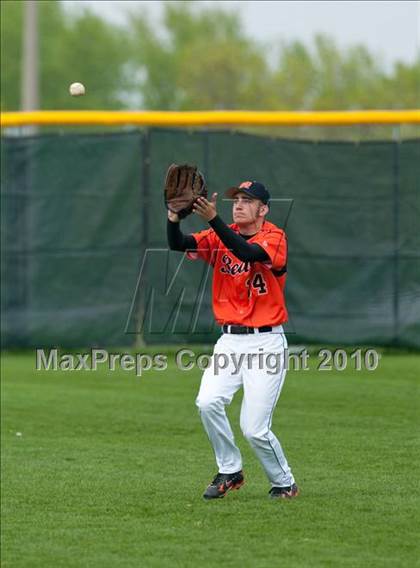 Thumbnail 1 in White Bear Lake vs Mounds View photogallery.