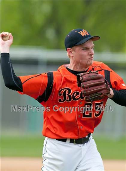 Thumbnail 3 in White Bear Lake vs Mounds View photogallery.