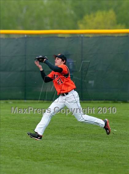 Thumbnail 2 in White Bear Lake vs Mounds View photogallery.