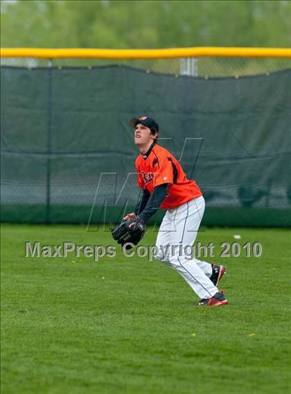 Thumbnail 2 in White Bear Lake vs Mounds View photogallery.