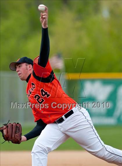 Thumbnail 2 in White Bear Lake vs Mounds View photogallery.