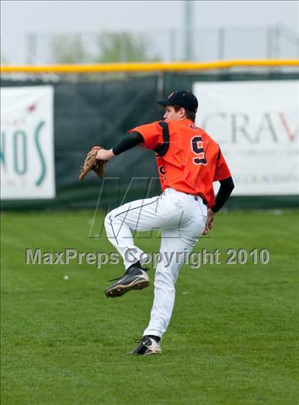 Thumbnail 2 in White Bear Lake vs Mounds View photogallery.