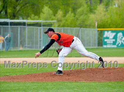 Thumbnail 2 in White Bear Lake vs Mounds View photogallery.