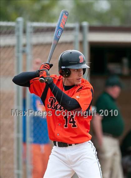 Thumbnail 1 in White Bear Lake vs Mounds View photogallery.