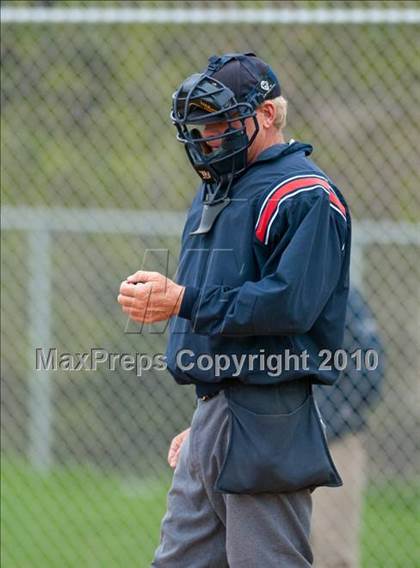 Thumbnail 2 in White Bear Lake vs Mounds View photogallery.