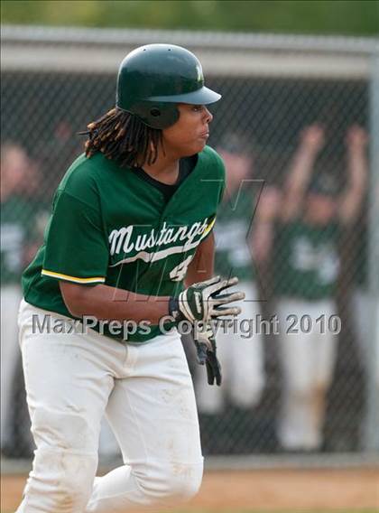 Thumbnail 3 in White Bear Lake vs Mounds View photogallery.