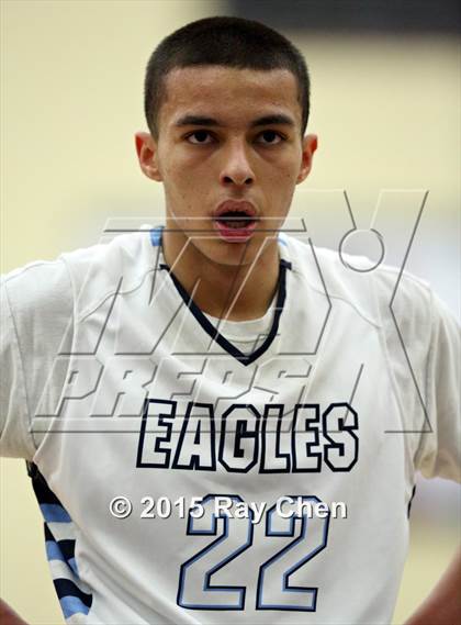 Thumbnail 2 in Sand Creek vs. Valor Christian (CHSAA 4A Sweet 16) photogallery.