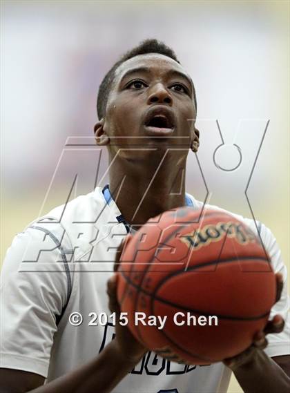 Thumbnail 1 in Sand Creek vs. Valor Christian (CHSAA 4A Sweet 16) photogallery.