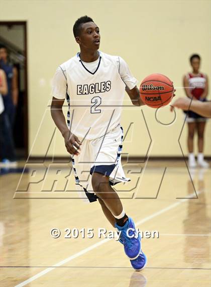 Thumbnail 2 in Sand Creek vs. Valor Christian (CHSAA 4A Sweet 16) photogallery.