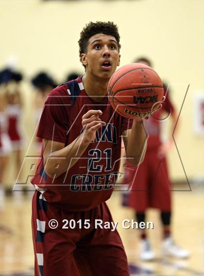 Thumbnail 1 in Sand Creek vs. Valor Christian (CHSAA 4A Sweet 16) photogallery.