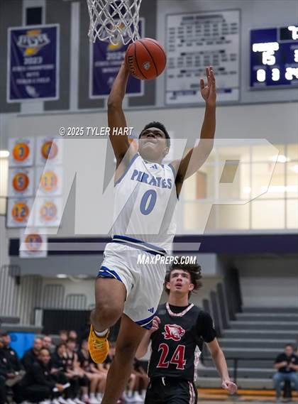 Thumbnail 2 in Charlestown vs. Princeton (Sneakers for Santa Shootout) photogallery.